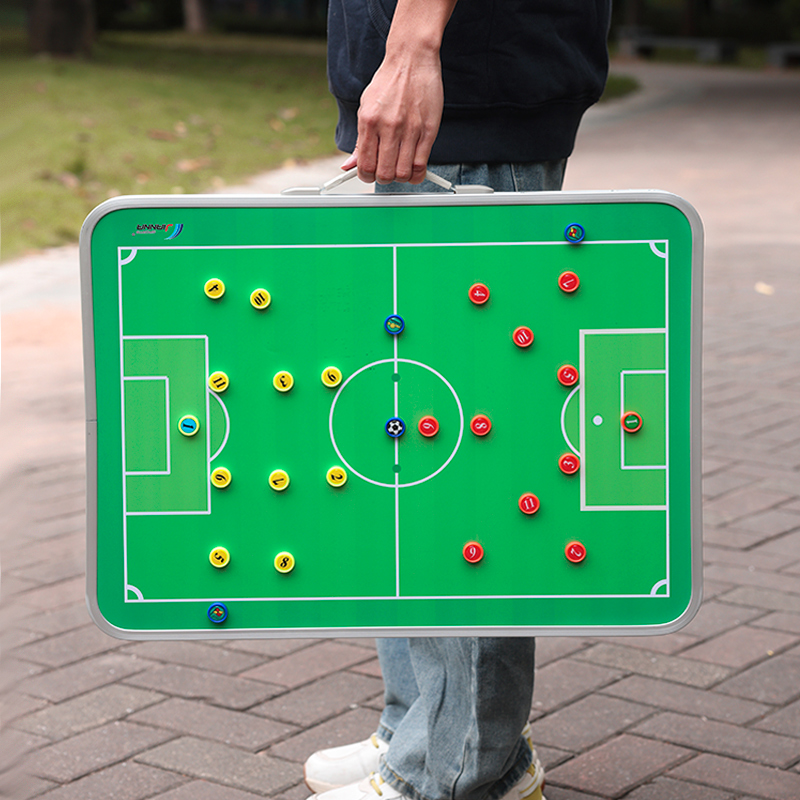 11er-Fußball-Taktiktafel Magne – Board Game Football Bewertung und Preis
